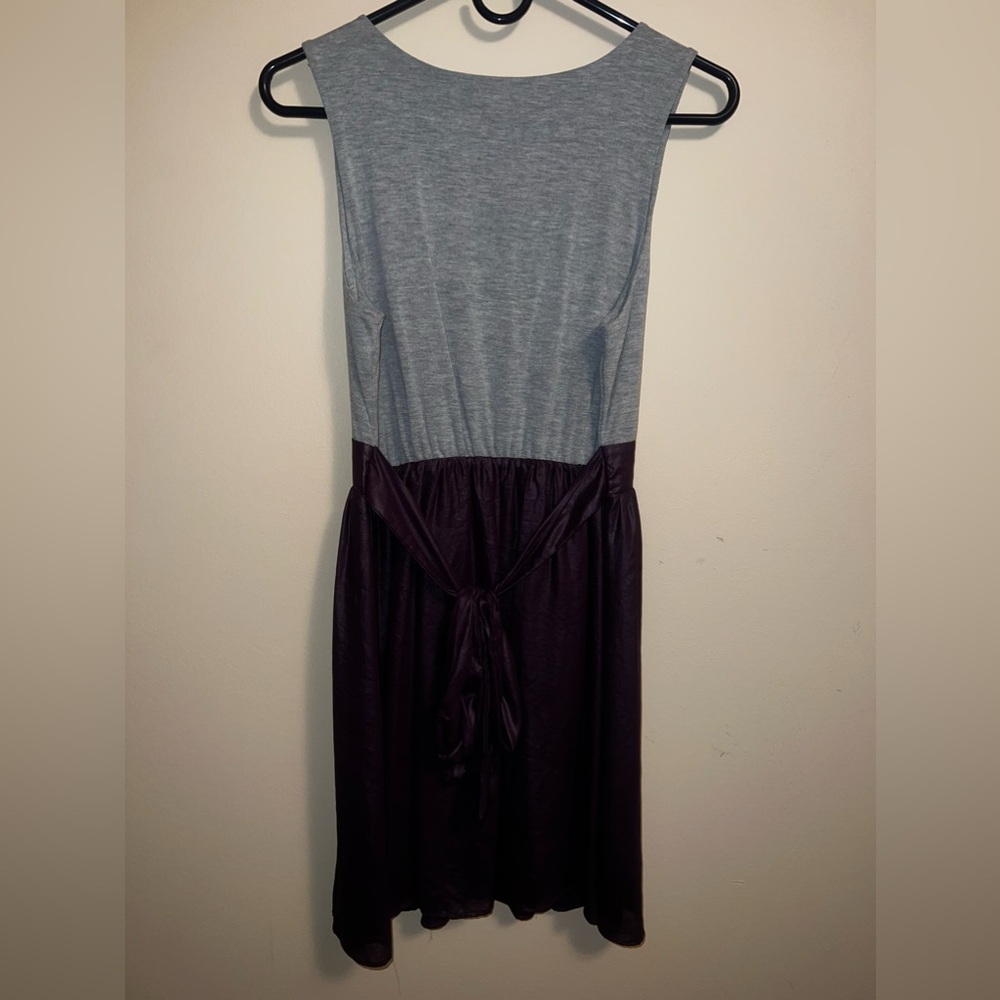 Dress - Picture 6 of 7